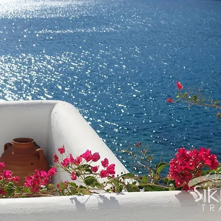 펜션 Seaside Traditional Cycladic House Síkinos