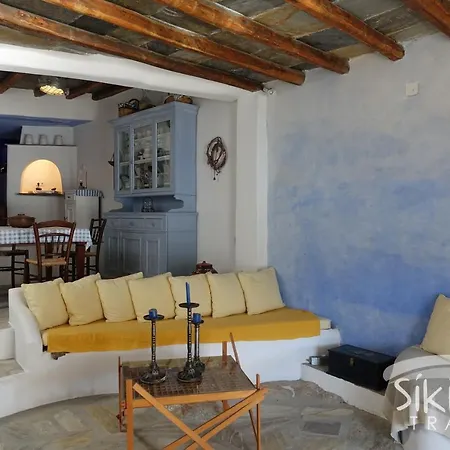 Seaside Traditional Cycladic House *