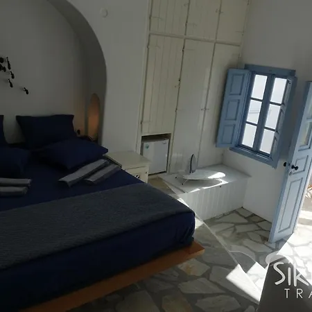 Seaside Traditional Cycladic House *